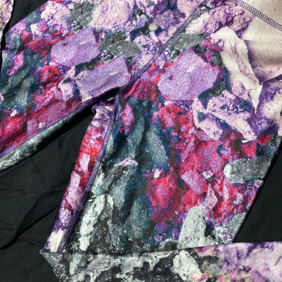 Zara Terez Crushed‎ Makeup Leggings NWOT Size Large - Picture 5 of 8